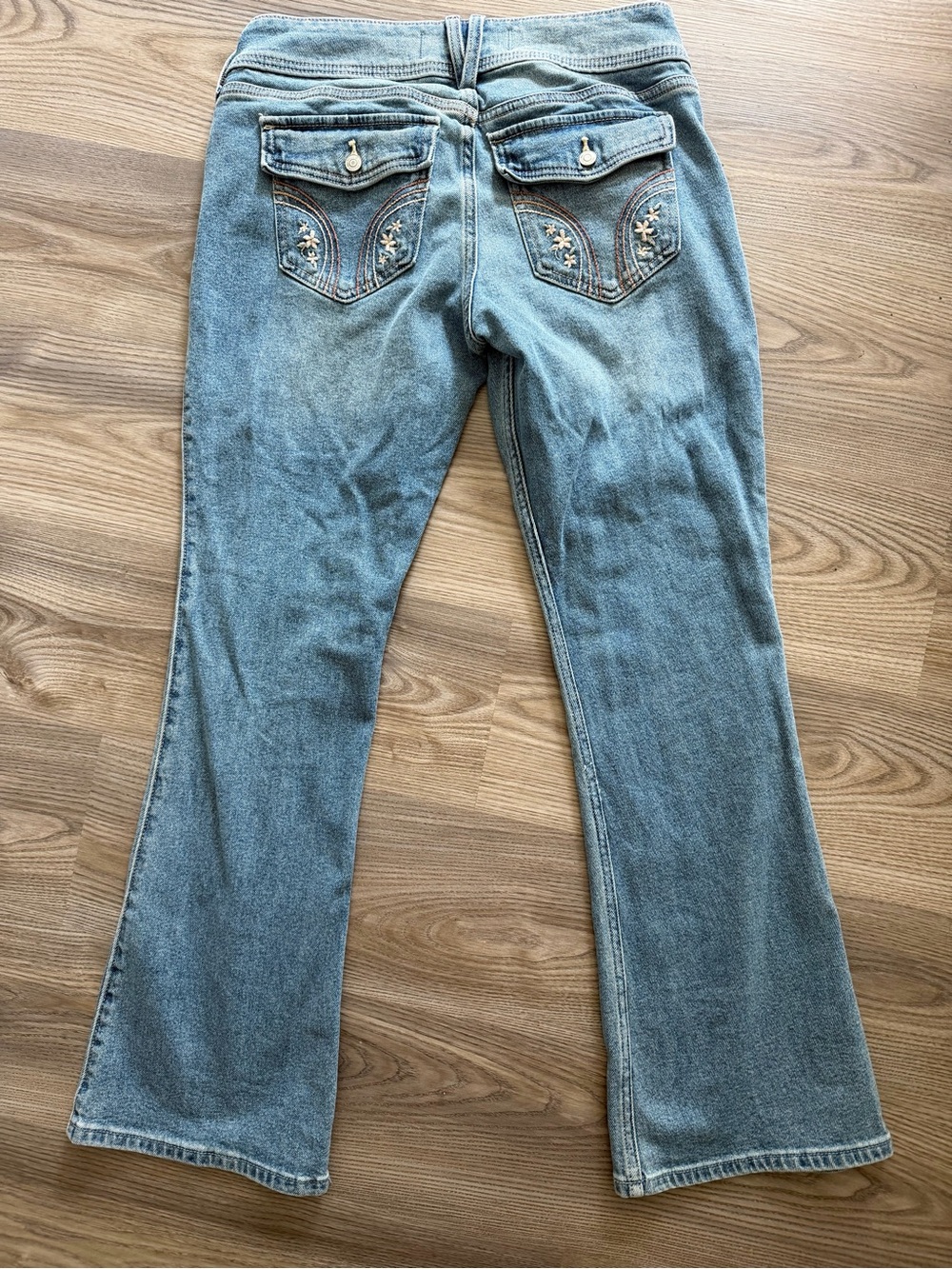 Hollister Low Rise Boot Cut Denim Jean Flap Pocket Women’s size 30